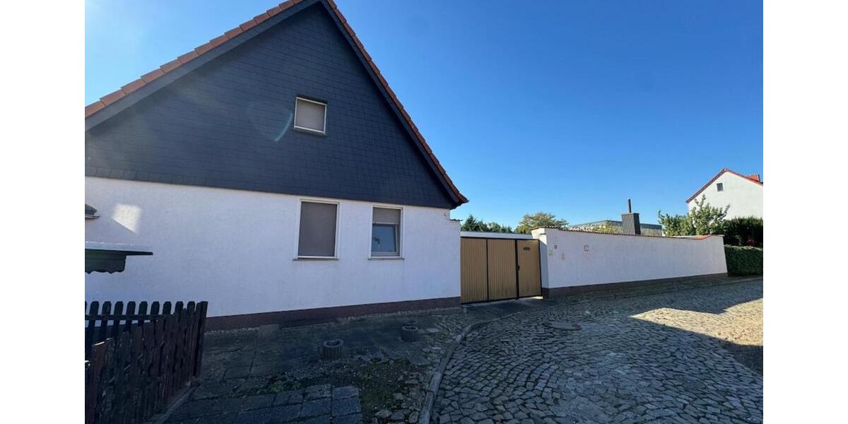 Einfamilienhaus Calbe (Saale) - 4 Zimmer, 140 m&sup2;, 79.500&euro; | Angebot:25973447