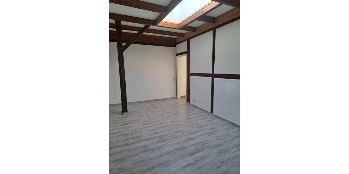 Etagenwohnung Burg - 5 Zimmer, 130 m&sup2;, 1.040&euro; | Angebot:25830133