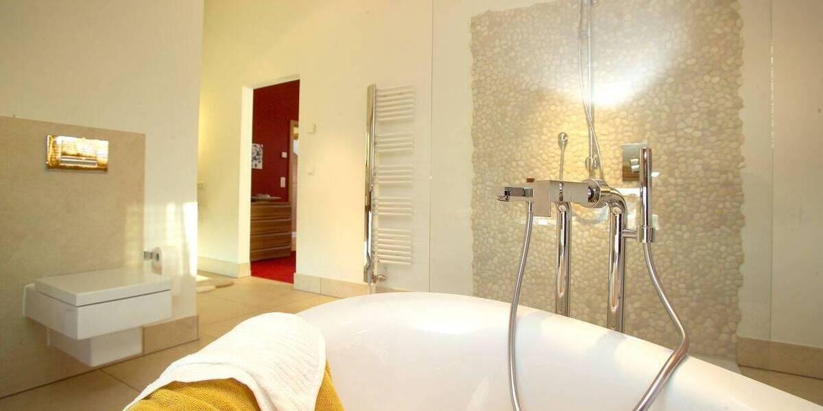 Mehrfamilienhaus, Wohnhaus Schönebeck (Elbe) Schönebeck - 8 Zimmer, 218 m&sup2;, 342.000&euro; | Angebot:26218988