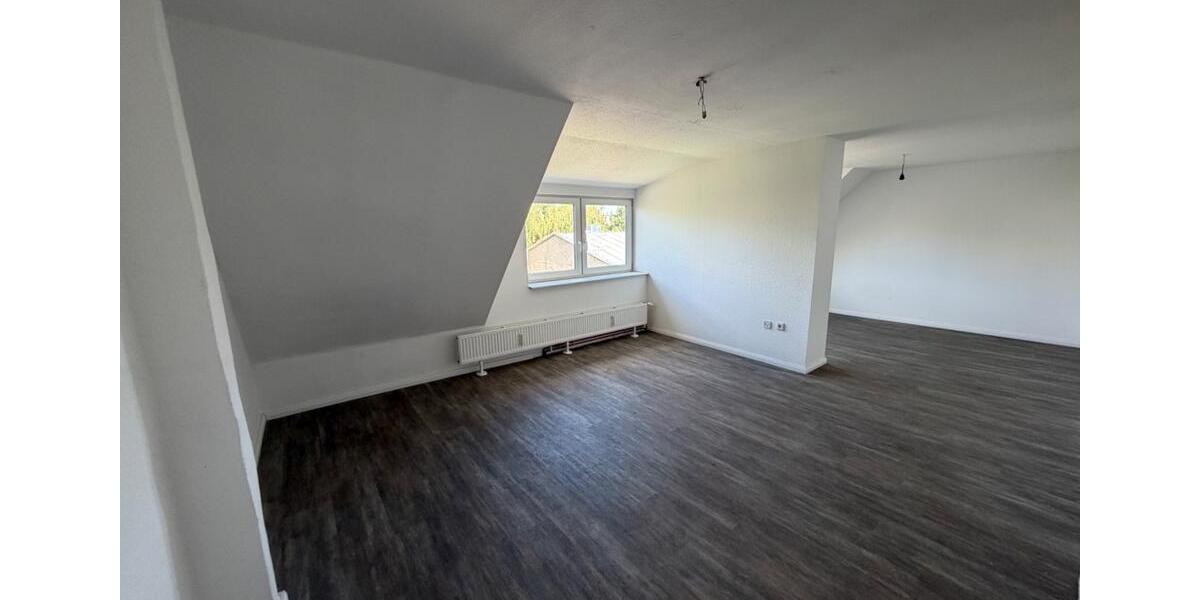 Dachgeschoßwohnung Magdeburg Leipziger Straße - 2.5 Zimmer, 64 m&sup2;, 400&euro; | Angebot:27532906