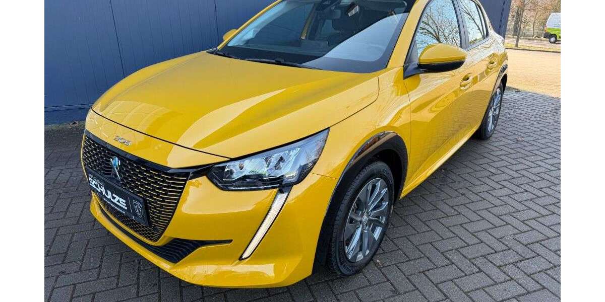 Peugeot 208 29.804 km 14.850 &euro; Magdeburg 39110