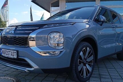 Mitsubishi Outlander 28.216 km 41.990 &euro; Magdeburg 39124
