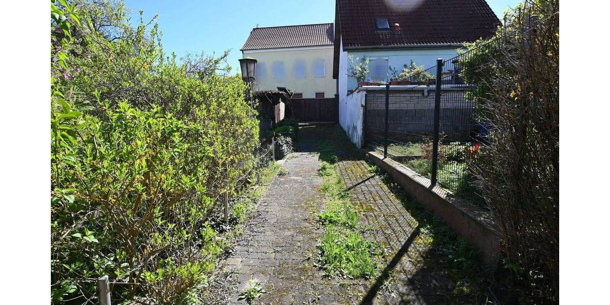 Mehrfamilienhaus, Wohnhaus Burg - 6 Zimmer, 160 m&sup2;, 250.000&euro; | Angebot:26556807