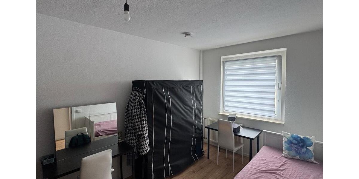 Etagenwohnung Magdeburg Alt Olvenstedt - 4 Zimmer, 73 m&sup2;, 725&euro; | Angebot:27634956