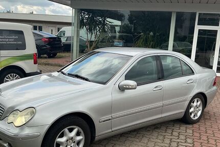 Mercedes-Benz C 180 287.000 km 2.480 € Möser 39291