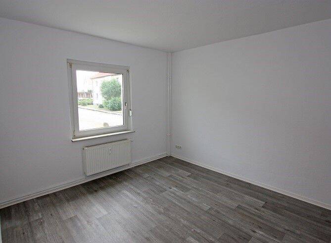 Etagenwohnung Oschersleben Oschersleben - 4 Zimmer, 85 m&sup2;, 582&euro; | Angebot:26853400