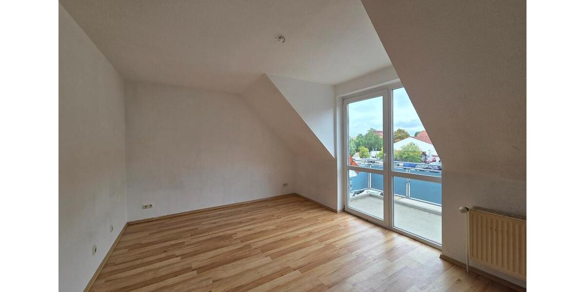 Dachgeschoßwohnung Oschersleben (Bode) - 3 Zimmer, 81 m&sup2;, 69.000&euro; | Angebot:27285585