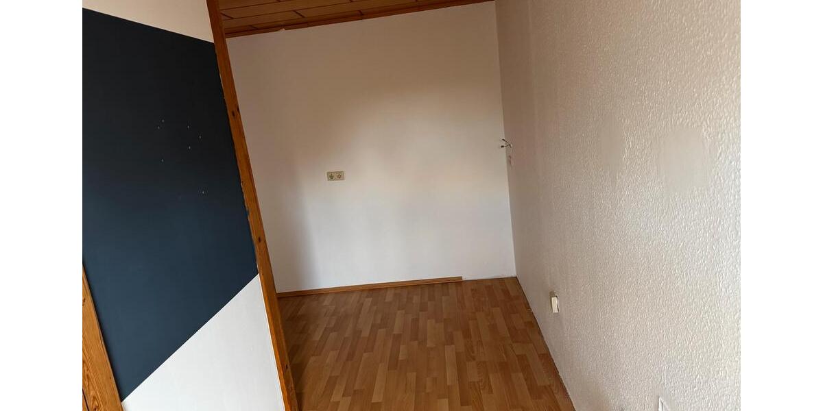 Etagenwohnung Wanzleben-Börde Börde - 2.5 Zimmer, 65 m&sup2;, 550&euro; | Angebot:26153100