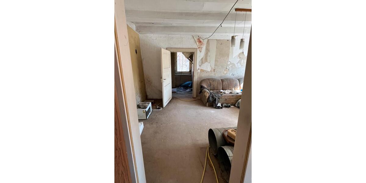 Bauernhaus, Landhaus Erxleben - 20 Zimmer, 750 m&sup2;, 69.000&euro; | Angebot:27023063