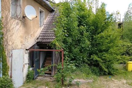 sanierungsbedürftiges Mehrfamilienhaus zimmer