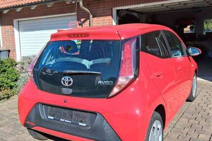 Toyota Aygo 33.329 km 10.350 &euro; Hohe Börde 39167