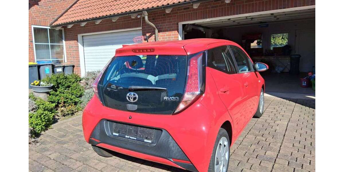 Toyota Aygo 33.329 km 10.350 &euro; Hohe Börde 39167