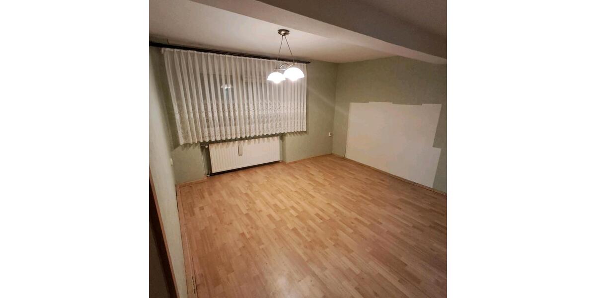 Reihenhaus Calbe (Saale) - 5 Zimmer, 125 m&sup2;, 69.000&euro; | Angebot:25444133