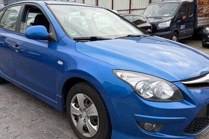 Hyundai i30 266.000 km 2.490 &euro; Magdeburg 39112