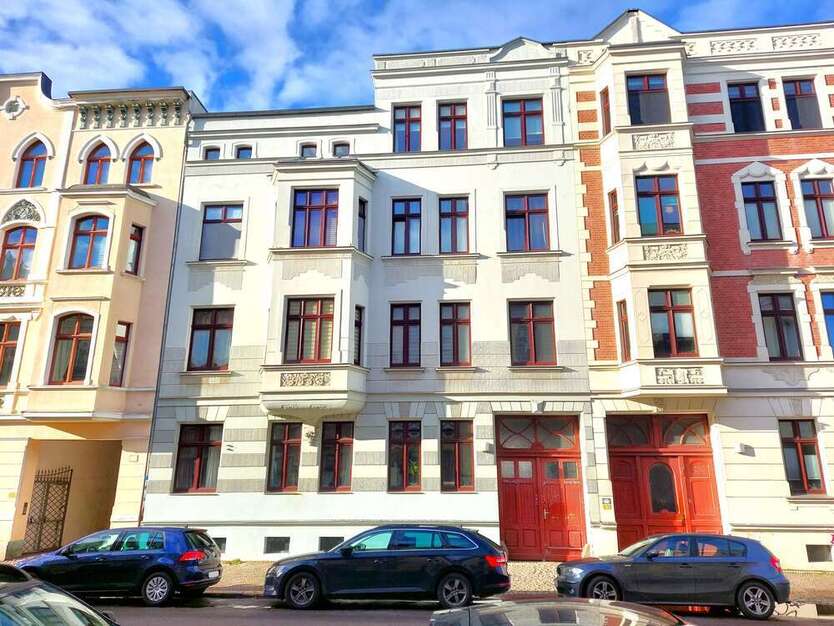 Wohnung zum Kaufen in Magdeburg 180.000 € 77 m²