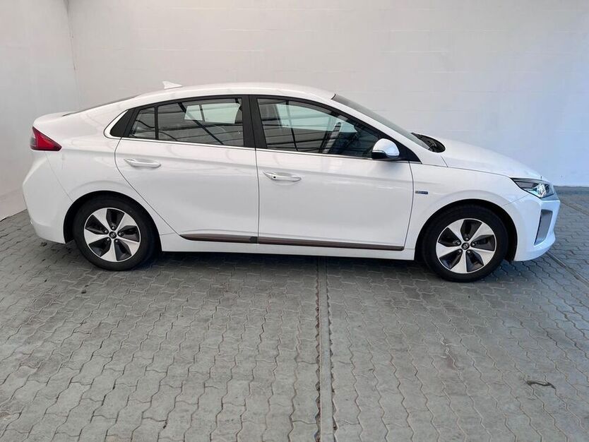 IONIQ