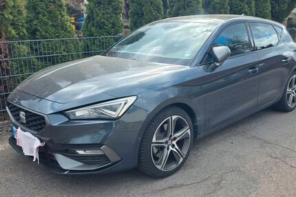 Seat Leon 32.000 km 25.100 &euro; Magdeburg 39110