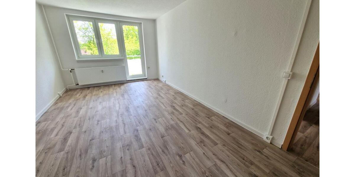 4-Zimmer-Wohnung im 3. Obergeschoss nach Renovierung zu vermieten 4 zimmer