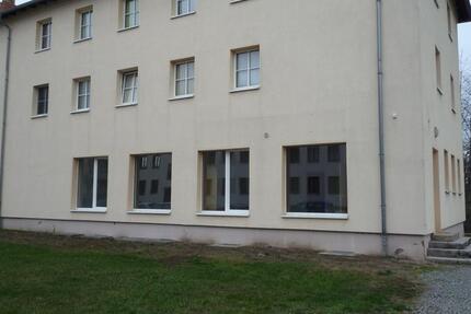 Praxis, Büro, Laden mit großen Schaufenstern in Cracau!!! Parkplätze vorhanden! zimmer