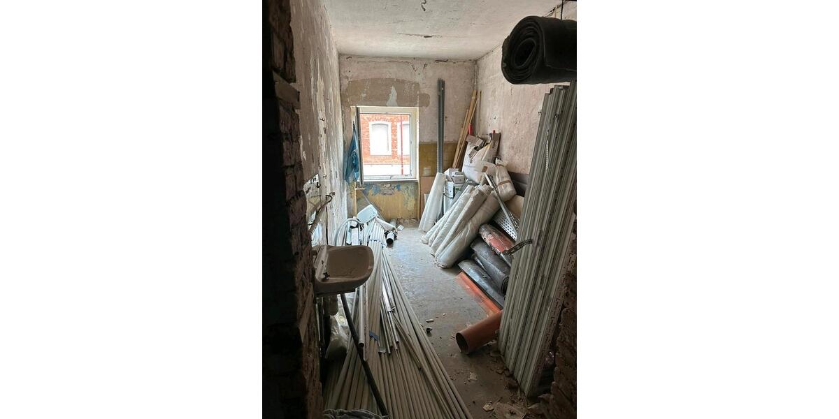 Mehrfamilienhaus, Wohnhaus Burg - 10 Zimmer, 212 m&sup2;, 65.000&euro; | Angebot:26512029