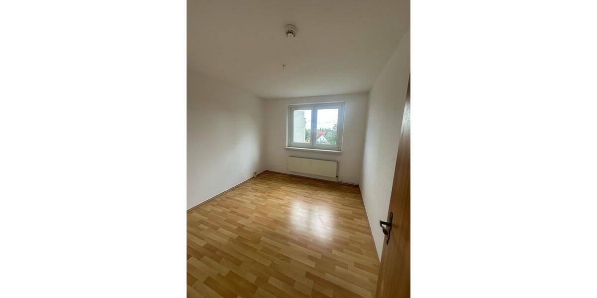 Etagenwohnung Magdeburg Brückfeld - 4 Zimmer, 65 m&sup2;, 475&euro; | Angebot:21693995