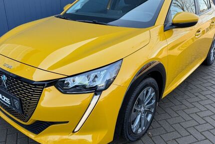 Peugeot 208 29.804 km 14.850 &euro; Magdeburg 39110