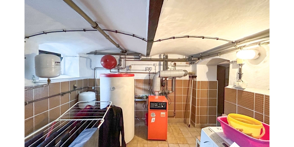 Charmante Doppelhaushälfte in ruhiger Lage mit historischem Charakter und viel Potenzial - Doppelhaushälfte Haldensleben Börde - Haldensleben | Angebot:27007956