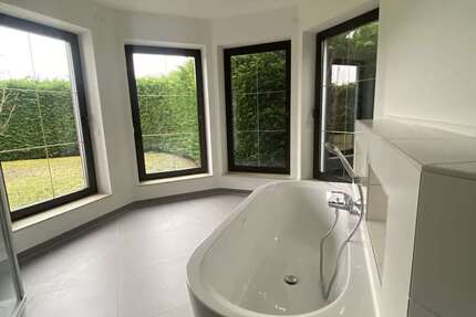 Wohnung zum Mieten in Magdeburg 1.450 € 136 m² 5 zimmer