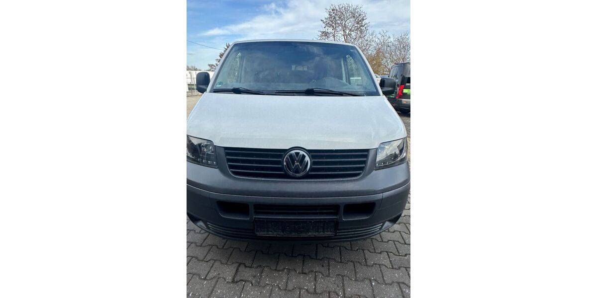 VW T5 Transporter 215.937 km 8.700 &euro; Magdeburg 39122