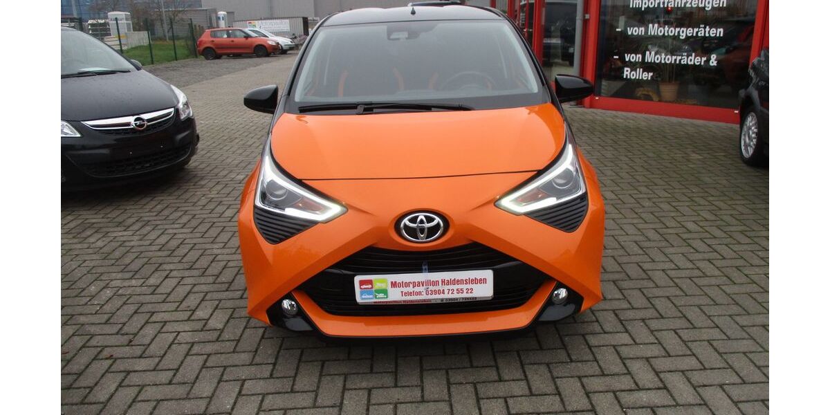 Toyota Aygo (X) 32.000 km 12.980 &euro; Haldensleben 39340