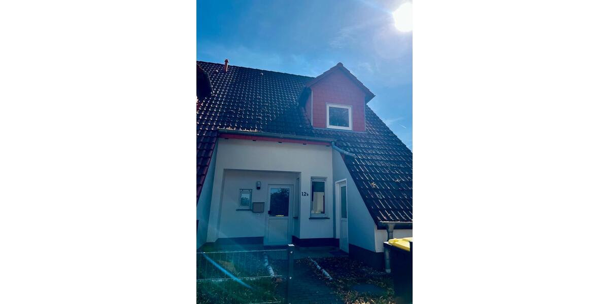 Reihenhaus mit Garten und eigenem Stellplatz in Ottersleben 4 zimmer