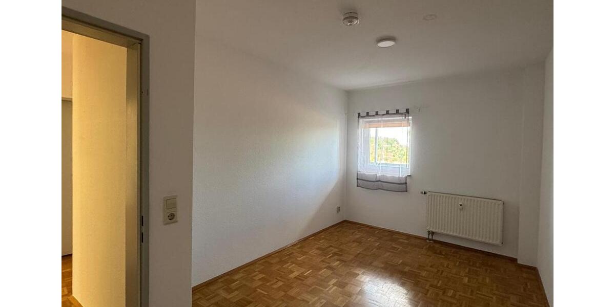 Etagenwohnung Magdeburg Alt Olvenstedt - 3 Zimmer, 67 m&sup2;, 499&euro; | Angebot:23846293