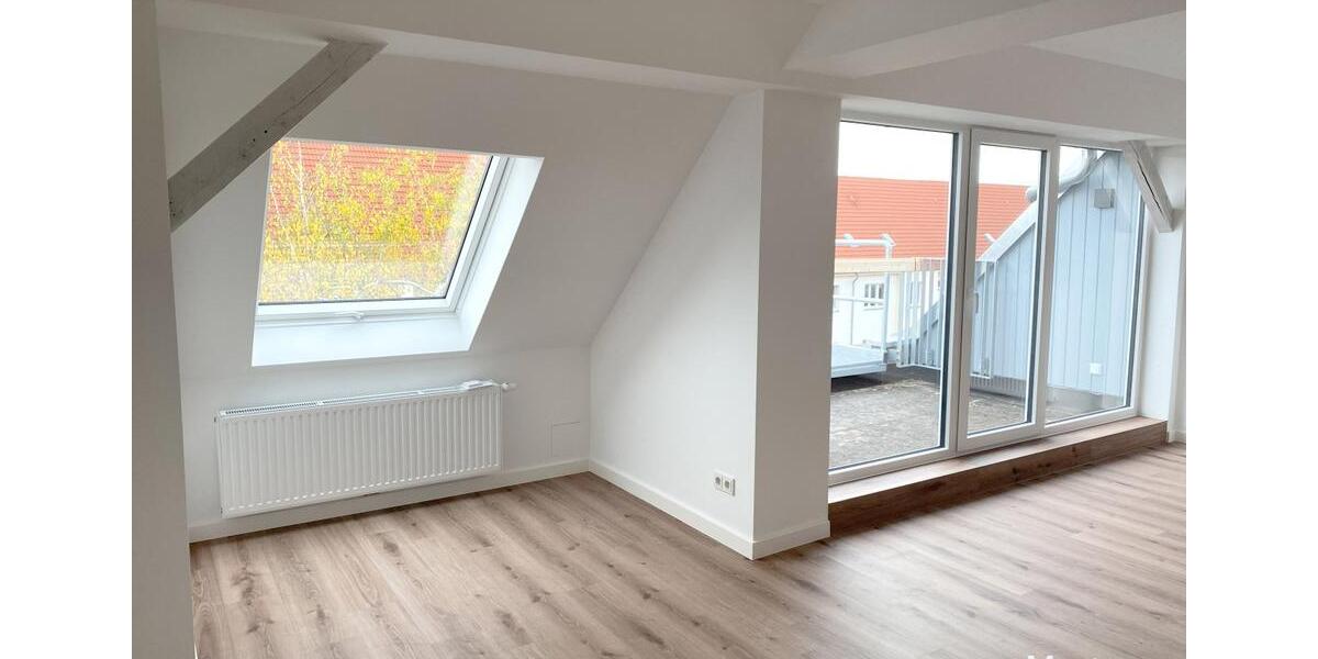 Dachgeschoßwohnung Magdeburg Nordwest - 4 Zimmer, 105 m&sup2;, 1.260&euro; | Angebot:25789821