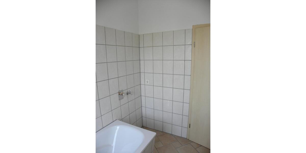 Etagenwohnung Magdeburg Lemsdorf - 2 Zimmer, 64 m&sup2;, 330&euro; | Angebot:24827640