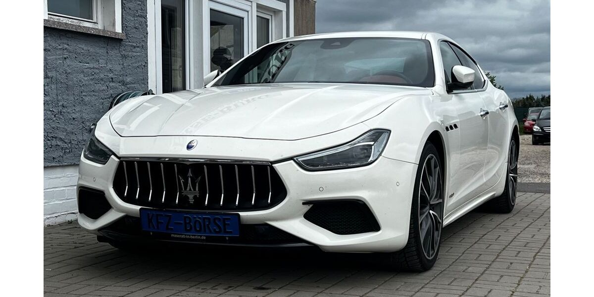 Maserati Ghibli 90.000 km 39.900 &euro; Burg 39288