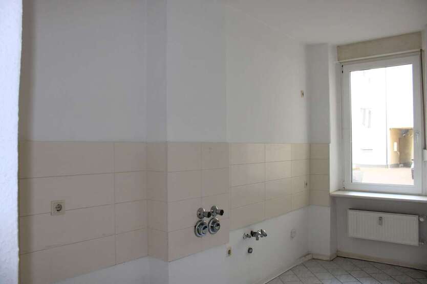 3 Zimmer-Wohnung mit separatem Eingang und Terrasse *ab sofort verfügbar* 3 zimmer