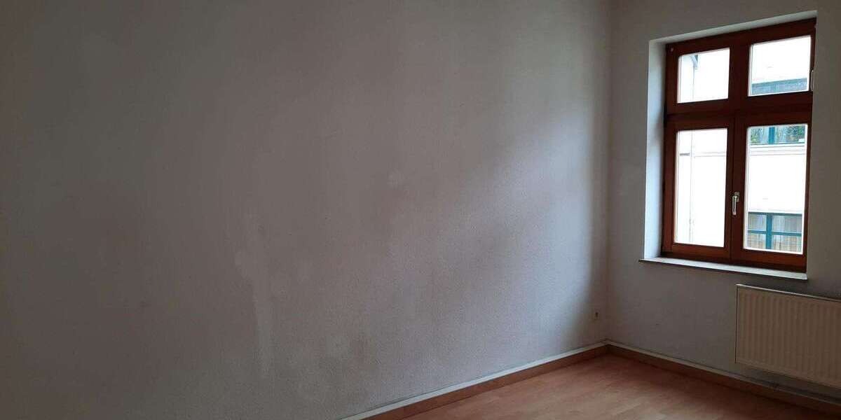 2 Zimmer-Wohnung *gerade in Renovierung* frei ab 01.08.2023 - Appartement Magdeburg Buckau | Angebot:10983294