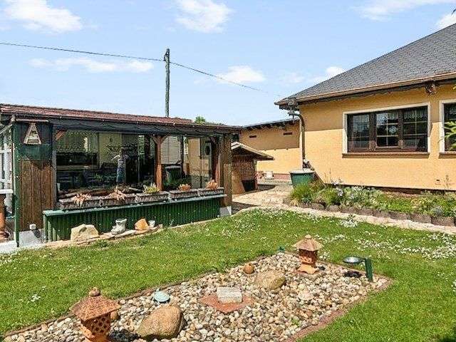 Haus zum Kaufen in Magdeburg 120.000 € 95 m² 4 zimmer