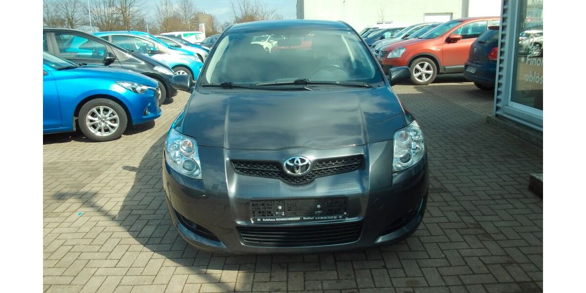 Toyota Auris 92.000 km 3.950 &euro; Magdeburg 39128