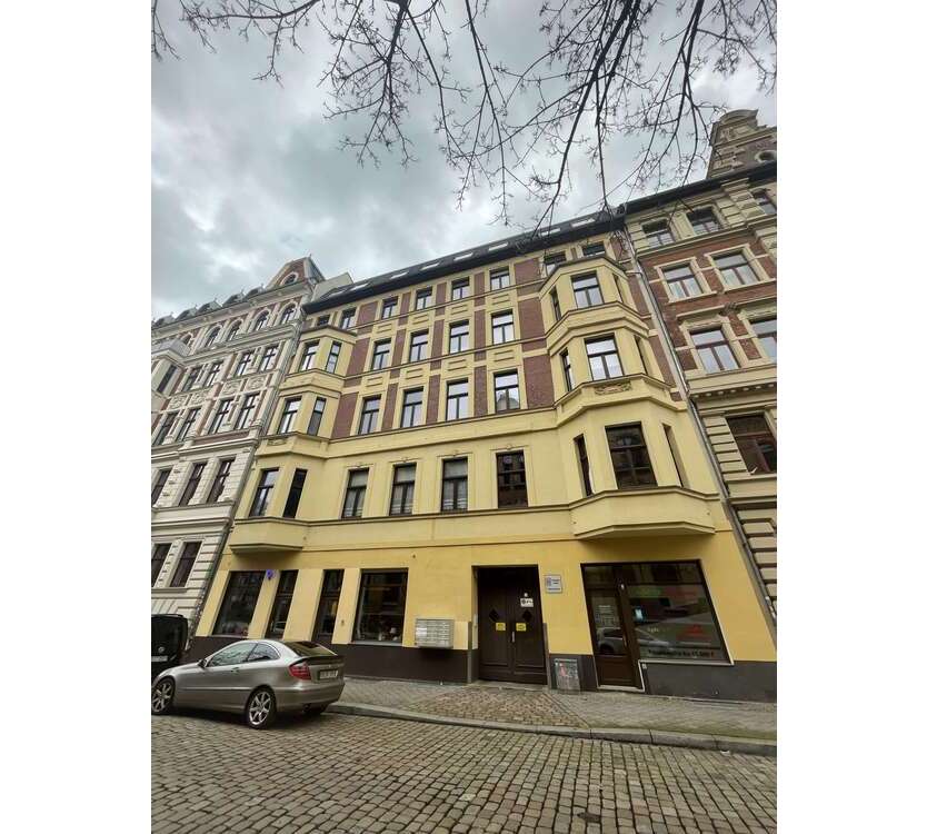 Wohnung zum Kaufen in Magdeburg 140.000 € 67.35 m²