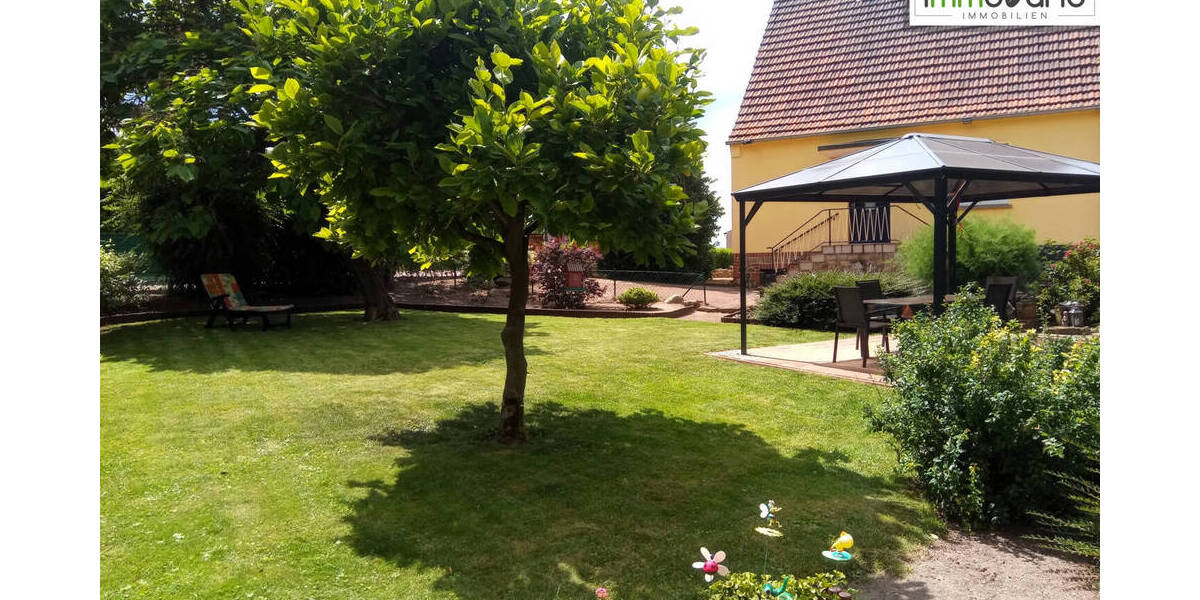 Charmantes Einfamilienhaus mit Schloßblick sucht neue Eigentümer! 4 zimmer