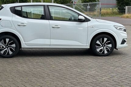 Dacia Sandero 1.510 km 17.750 &euro; Irxleben bei Magdeburg 39167