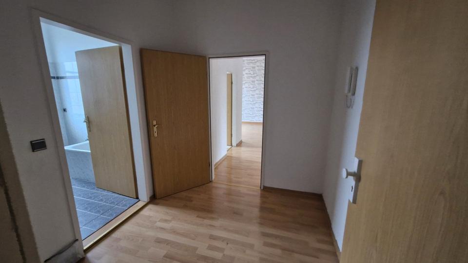 Dachgeschoßwohnung Magdeburg Leipziger Straße - 3 Zimmer, 78 m&sup2;, 510&euro; | Angebot:18896990