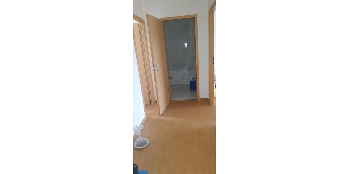 Etagenwohnung Magdeburg Alt Olvenstedt - 3 Zimmer, 72 m&sup2;, 500&euro; | Angebot:24744846