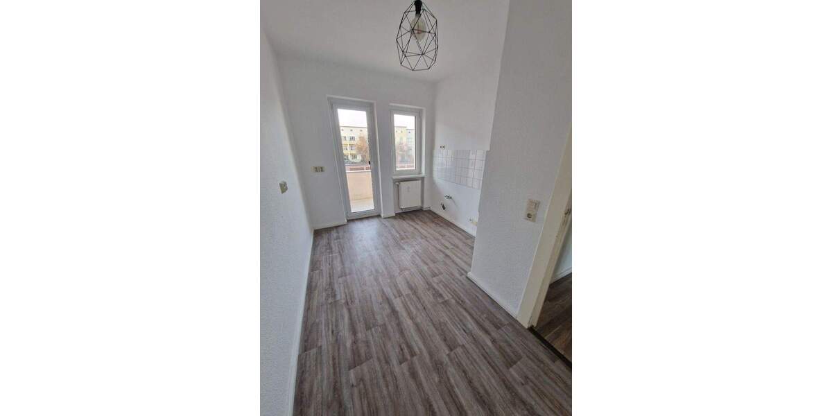 Etagenwohnung Magdeburg Cracau - 2 Zimmer, 50 m&sup2;, 349&euro; | Angebot:24802652