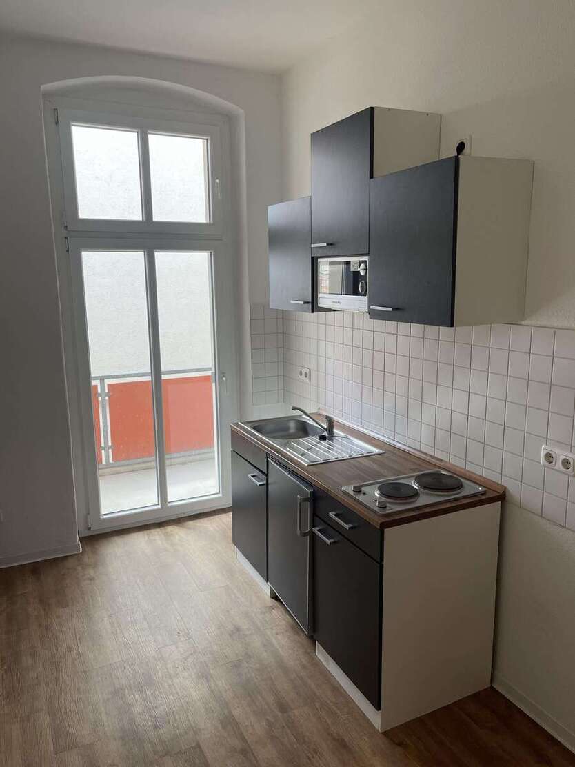 1 Zimmer-Wohnung mit Balkon und Küche *perfekt für Pendler, Azubis & Studenten* 1 zimmer