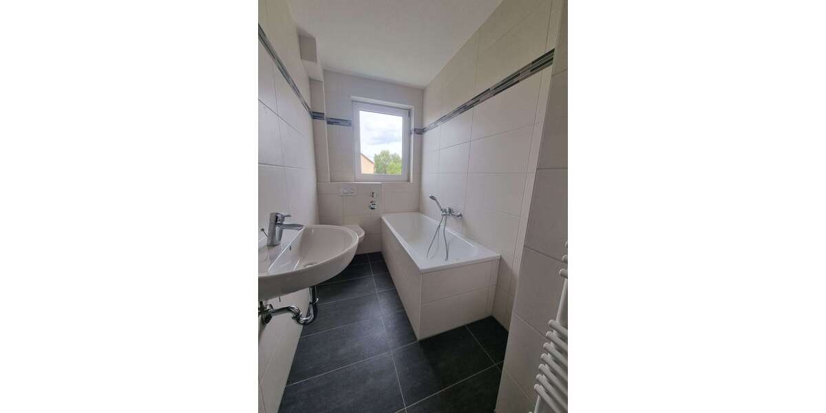 Etagenwohnung Schönebeck - 3 Zimmer, 58 m&sup2;, 425&euro; | Angebot:26918666