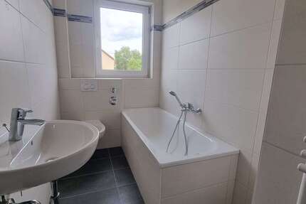 Wohnung Schönebeck - 3 Zimmer, 58 m&sup2;, 425&euro; | Angebot:26918666