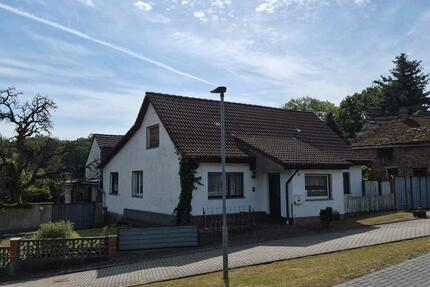 Haus Möckern - 6 Zimmer, 90 m&sup2;, 150.000&euro; | Angebot:27078975