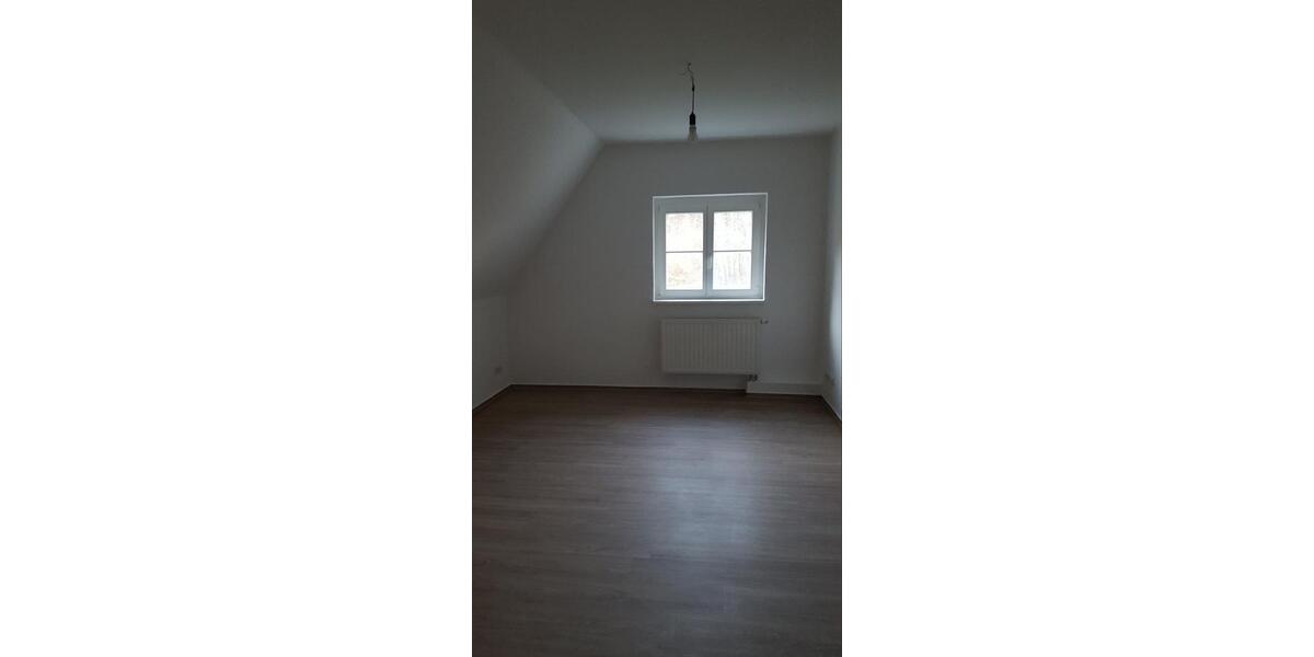 Einfamilienhaus Wolmirstedt - 8 Zimmer, 200 m&sup2;, 1.300&euro; | Angebot:24830733